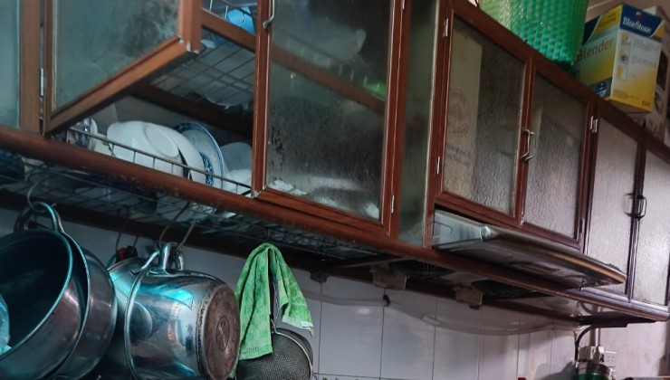 CẦN BÁN NHÀ NGÕ BA GÁC BẠCH MAI 33M2, 3 TẦNG, 2 NGỦ, 2WC, VỊ TRÍ TRUNG TÂM.